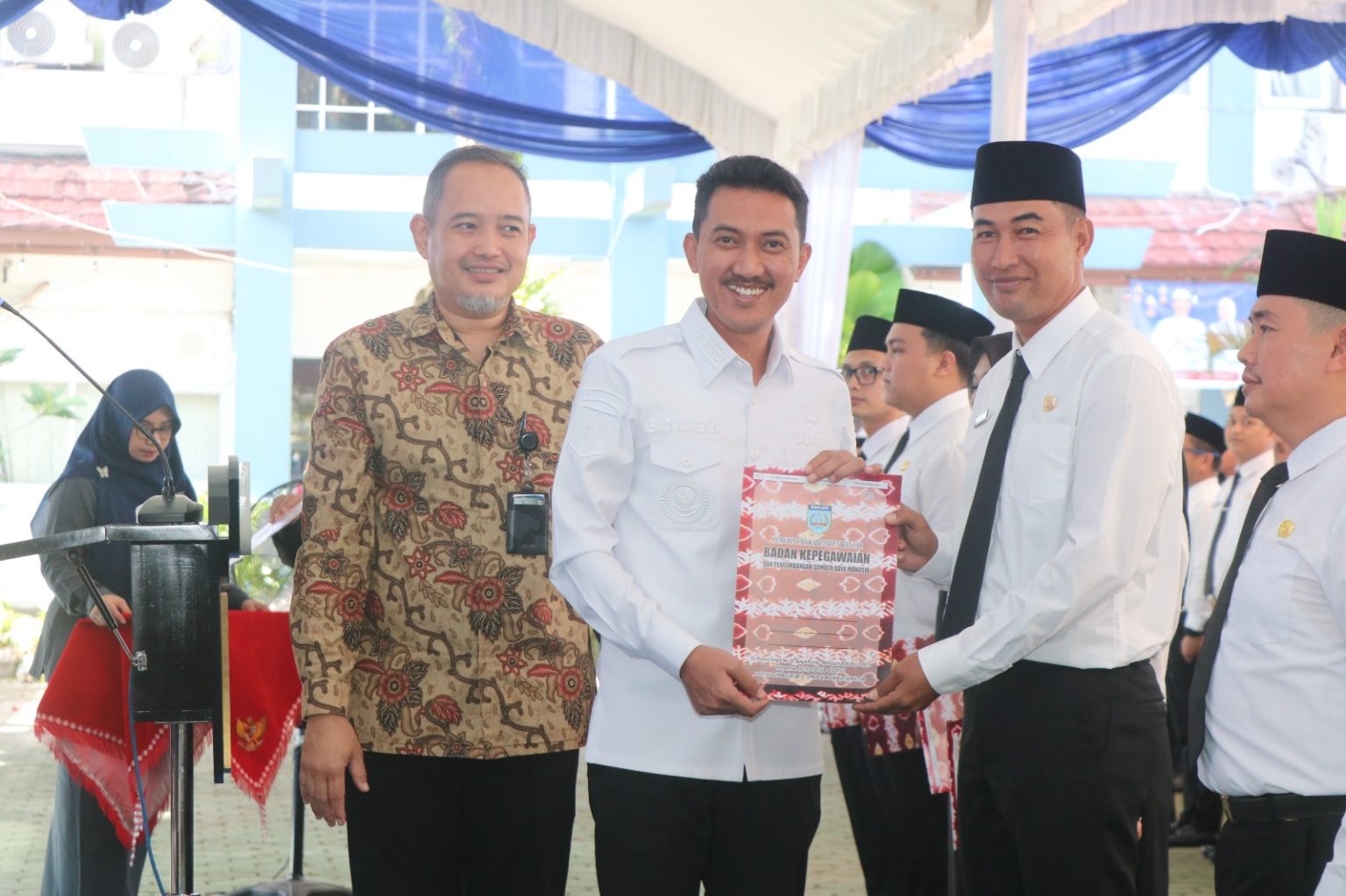 Headline 1